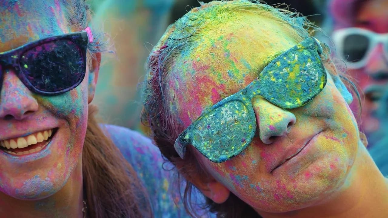 Holi Festival Musik: Welche Genres dich erwarten (EDM & Indisch)
